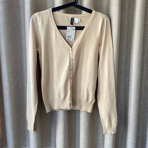 H&M Divided Cream Cardigan - Picture 1 of 8